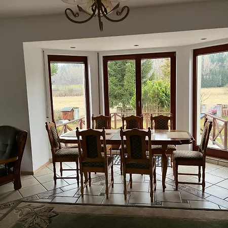 Lesny Zdroj بيت للعطل